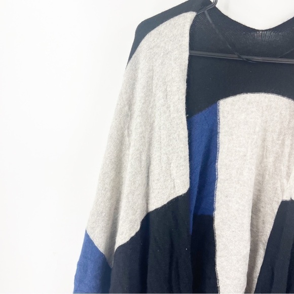 ✅NWOT Charter Club Color-blocked Cashmere Wrap OS Color Classic Black/BLUE Combo - Picture 2 of 7